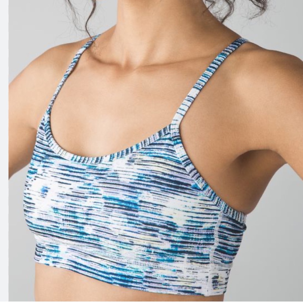 EUC Lululemon Athletica Flow Y Bra Nulu women’s sports bra 🍋